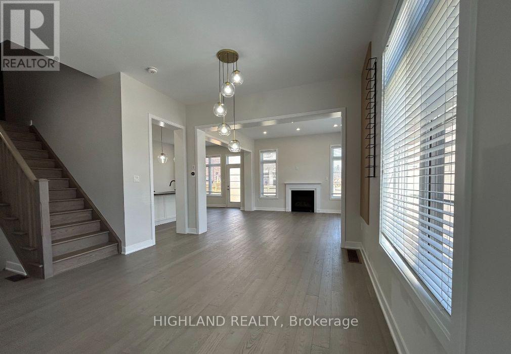 97 Bowbeer Road, Oakville, Ontario  L6H 7C5 - Photo 4 - W12385888