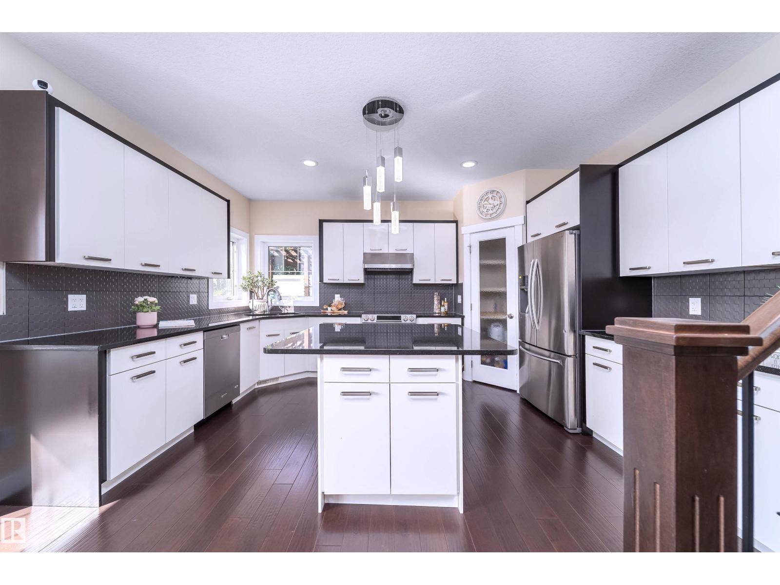 8967 24 Av Sw, Edmonton, Alberta  T6X 1A6 - Photo 18 - E4456528