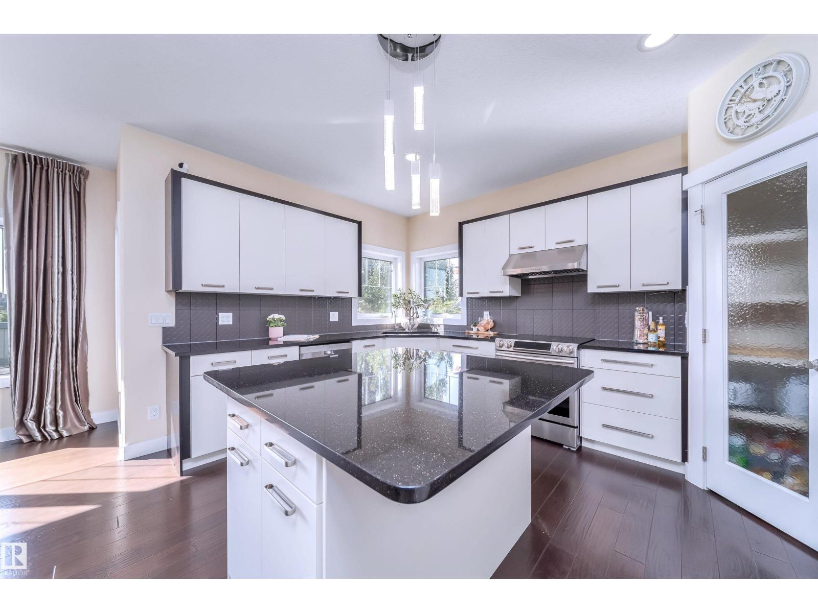 8967 24 Av Sw, Edmonton, Alberta  T6X 1A6 - Photo 22 - E4456528