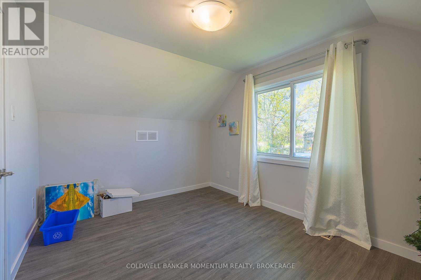 5412 Houck Drive, Niagara Falls, Ontario  L2E 1S1 - Photo 24 - X12385985