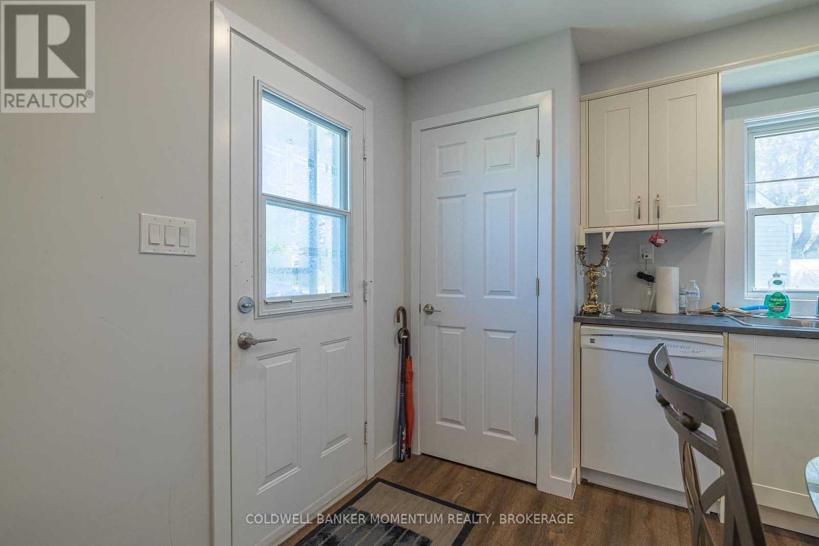 5412 Houck Drive, Niagara Falls, Ontario  L2E 1S1 - Photo 6 - X12385985