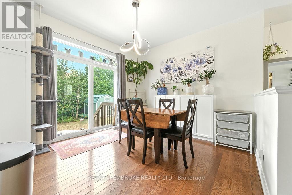 1005 Butler Boulevard, Petawawa, Ontario  K8H 0C2 - Photo 16 - X12385526