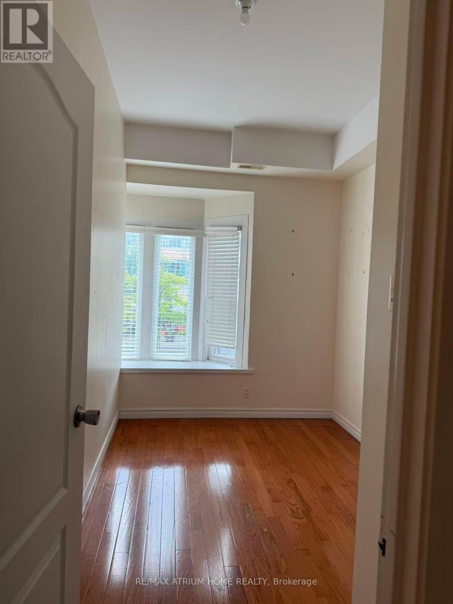 201 - 413 Spadina Avenue, Toronto, Ontario  M5T 2G6 - Photo 4 - C12385944