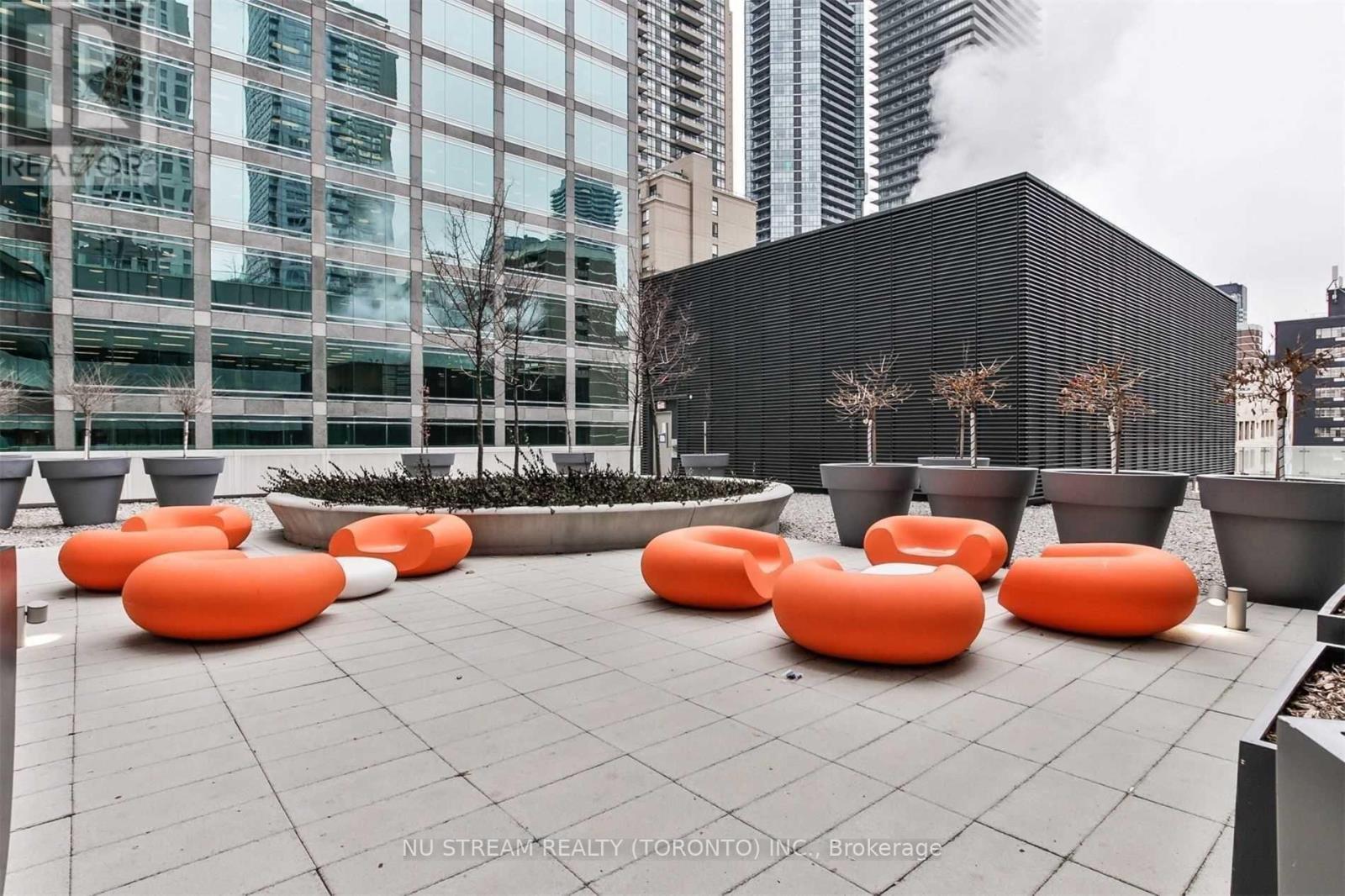 1701 - 1 Bloor Street E, Toronto, Ontario  M4W 0A8 - Photo 11 - C12385987