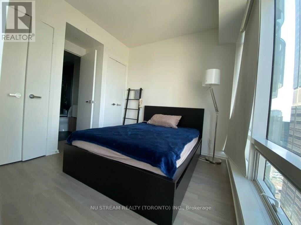1701 - 1 Bloor Street E, Toronto, Ontario  M4W 0A8 - Photo 5 - C12385987