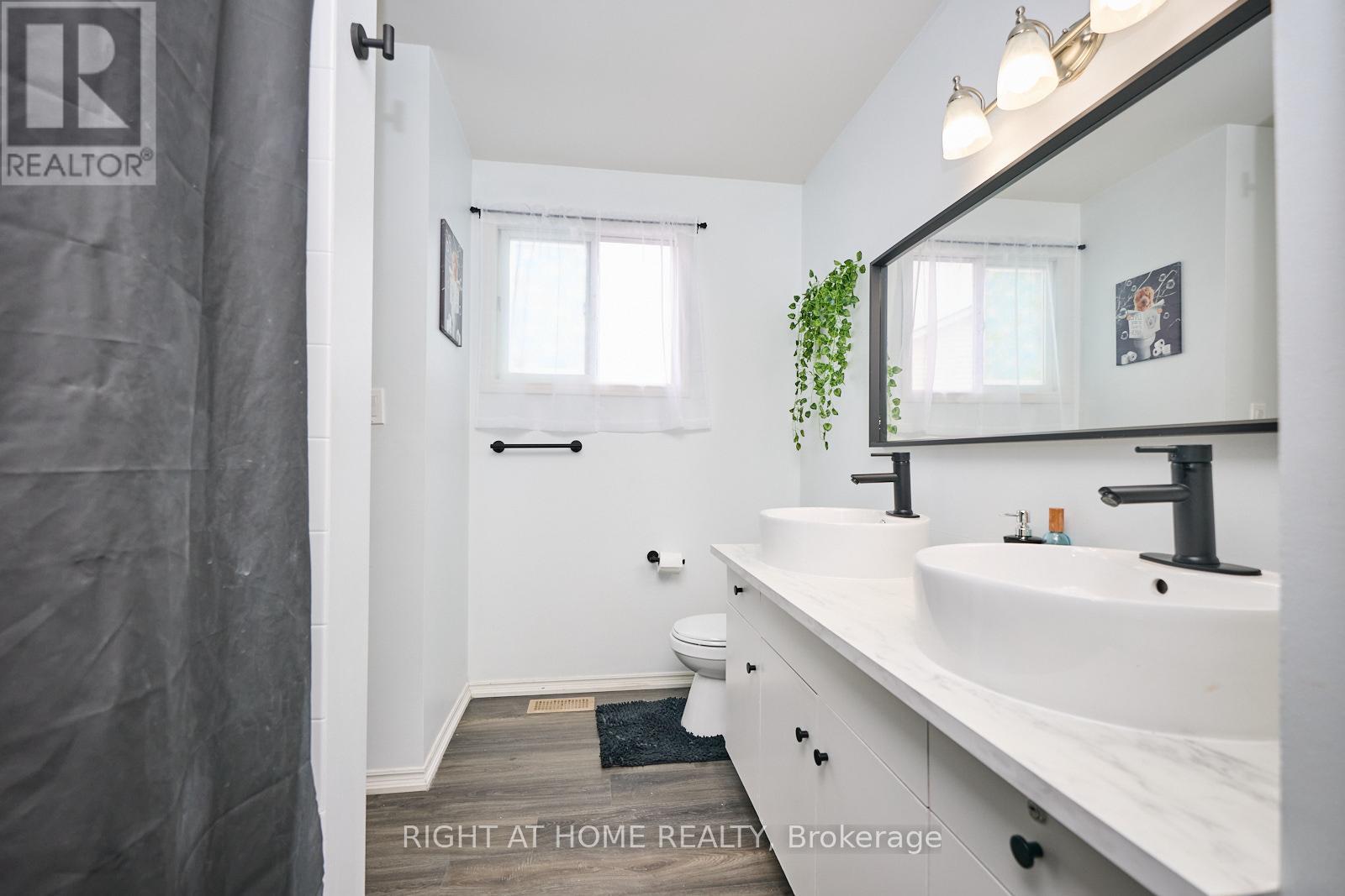 20 Station Street, Welland (Broadway), Ontario  L3C 5K7 - Photo 22 - X12385967