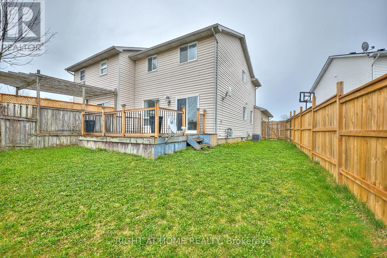 20 Station Street, Welland (Broadway), Ontario  L3C 5K7 - Photo 37 - X12385967