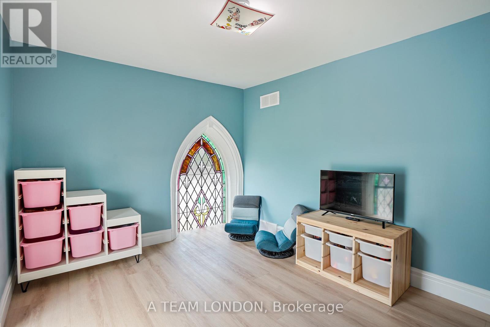 10096 Iona Road, Southwold (Iona Station), Ontario  N0L 1P0 - Photo 20 - X12385988