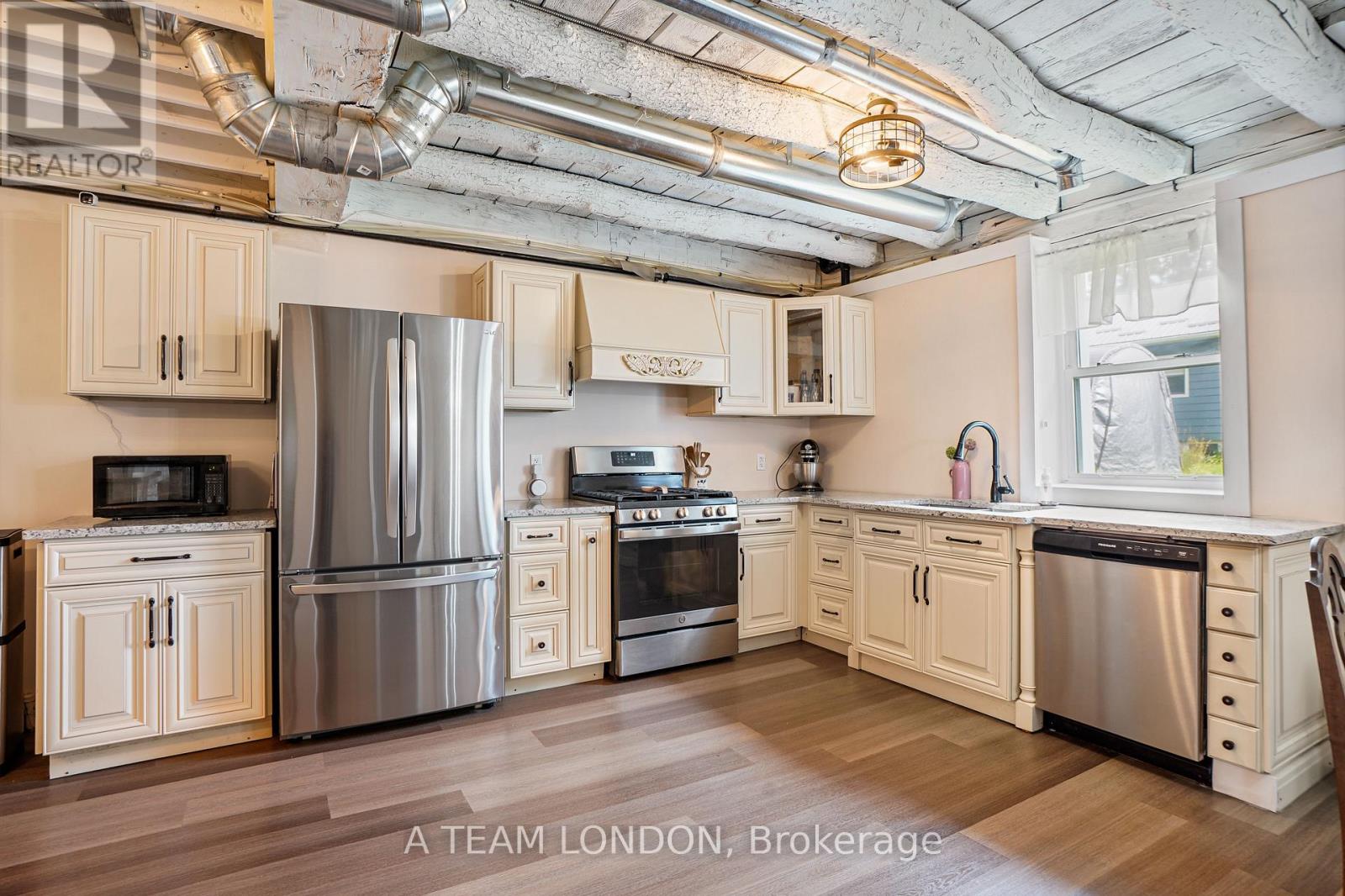 10096 Iona Road, Southwold (Iona Station), Ontario  N0L 1P0 - Photo 26 - X12385988