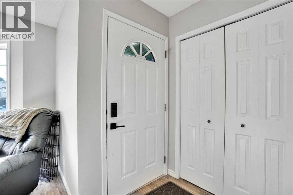 Property at 8 Woodside Circle NW image 3