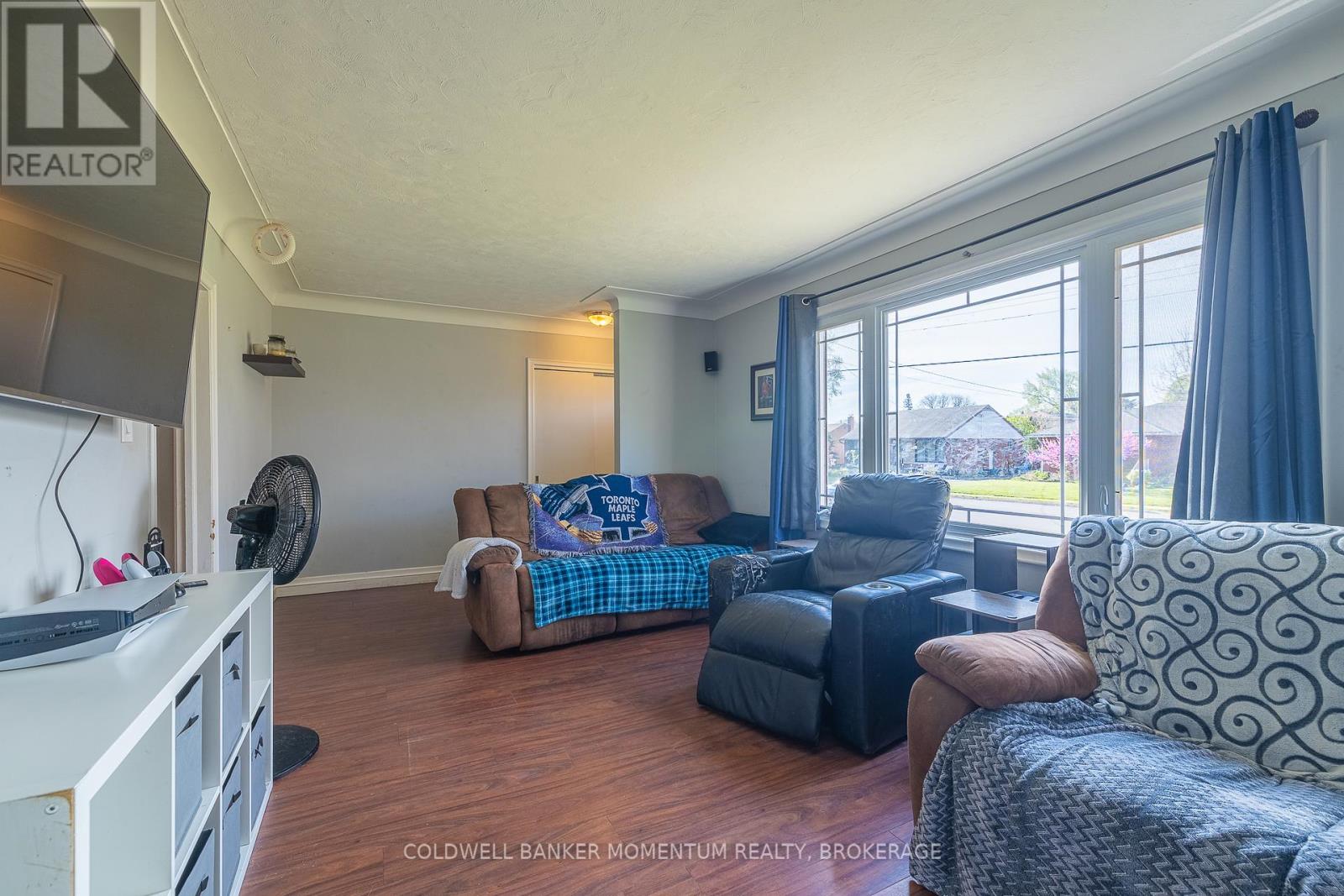 6791 O'neil Street, Niagara Falls (Stamford), Ontario  L2J 1N3 - Photo 10 - X12385991