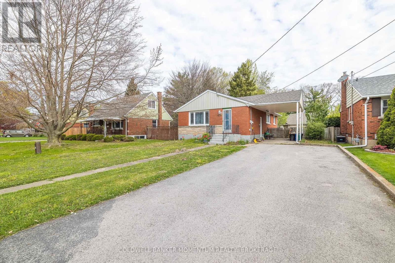 6791 O'neil Street, Niagara Falls (Stamford), Ontario  L2J 1N3 - Photo 2 - X12385991