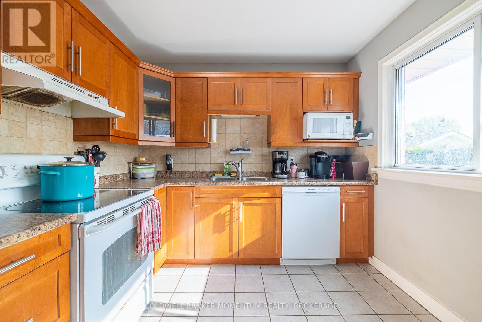 6791 O'neil Street, Niagara Falls (Stamford), Ontario  L2J 1N3 - Photo 22 - X12385991