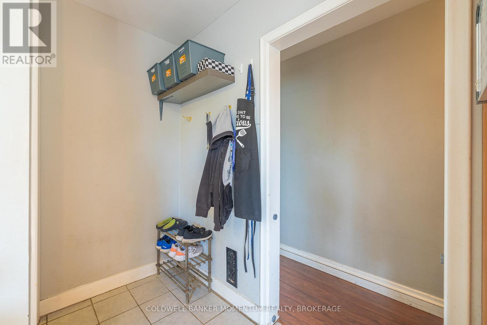 6791 O'neil Street, Niagara Falls (Stamford), Ontario  L2J 1N3 - Photo 24 - X12385991