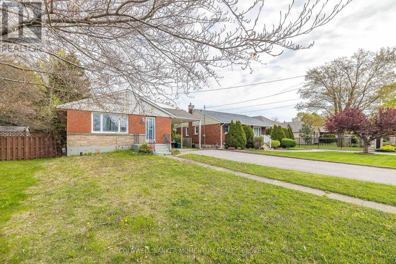 6791 O'neil Street, Niagara Falls (Stamford), Ontario  L2J 1N3 - Photo 5 - X12385991