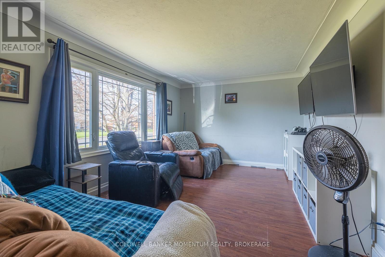 6791 O'neil Street, Niagara Falls (Stamford), Ontario  L2J 1N3 - Photo 9 - X12385991