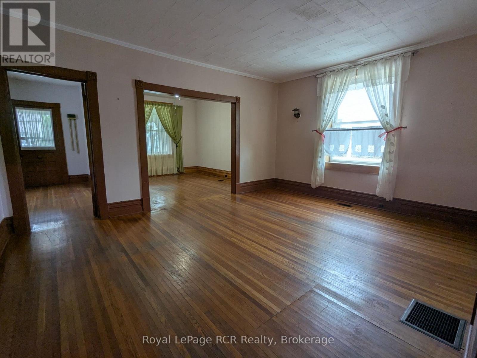616 9th Avenue, Hanover, Ontario  N4N 2M8 - Photo 14 - X12385990
