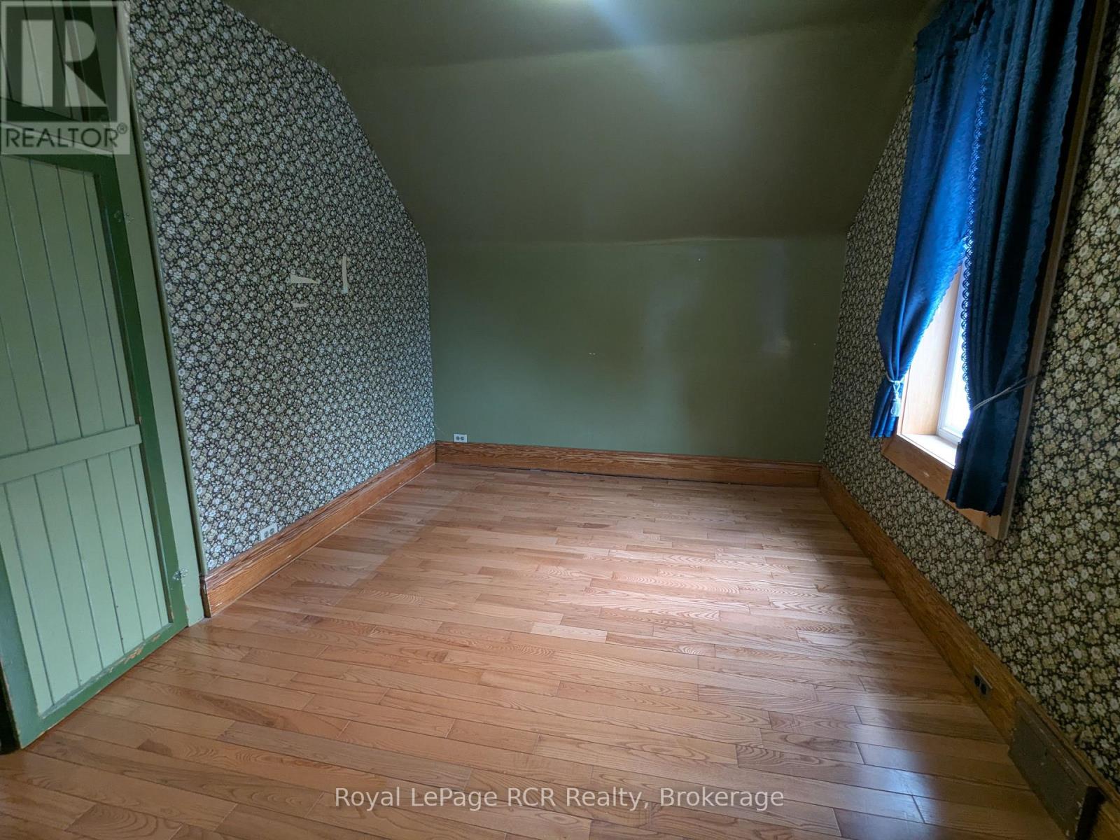 616 9th Avenue, Hanover, Ontario  N4N 2M8 - Photo 18 - X12385990