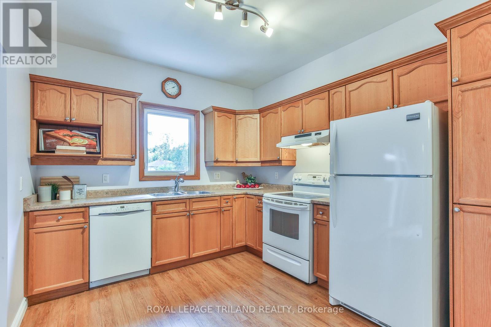 41 Greyrock Crescent, London East, Ontario  N5Y 6L4 - Photo 13 - X12382921