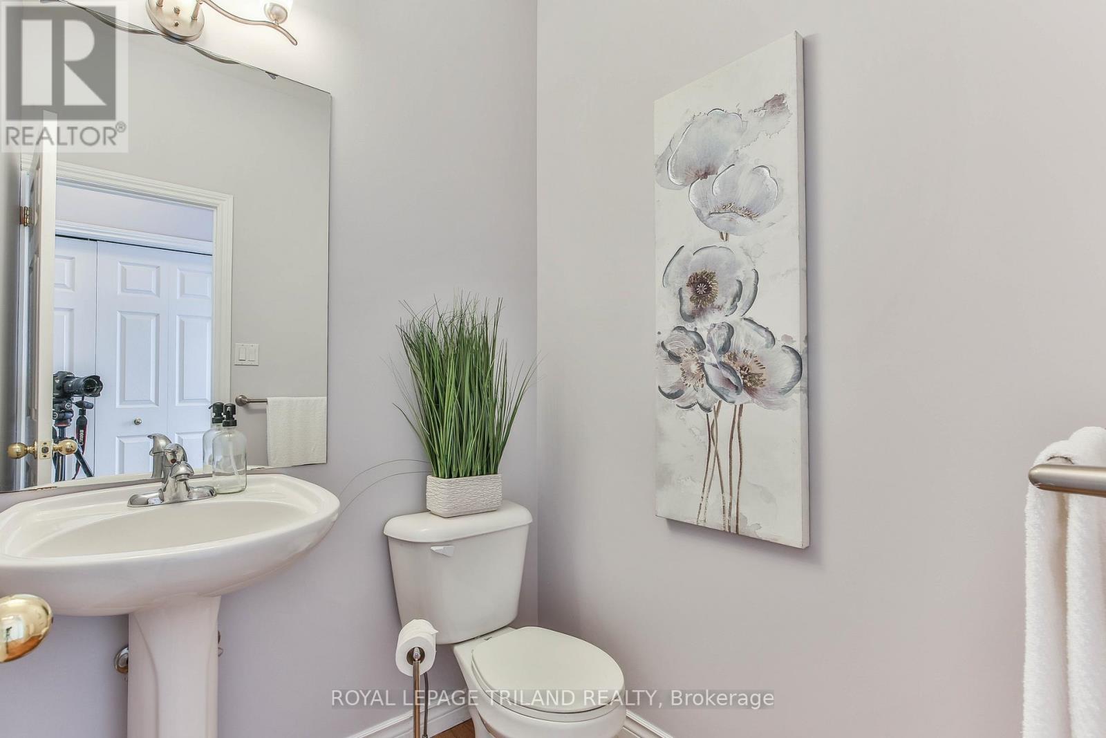 41 Greyrock Crescent, London East, Ontario  N5Y 6L4 - Photo 21 - X12382921