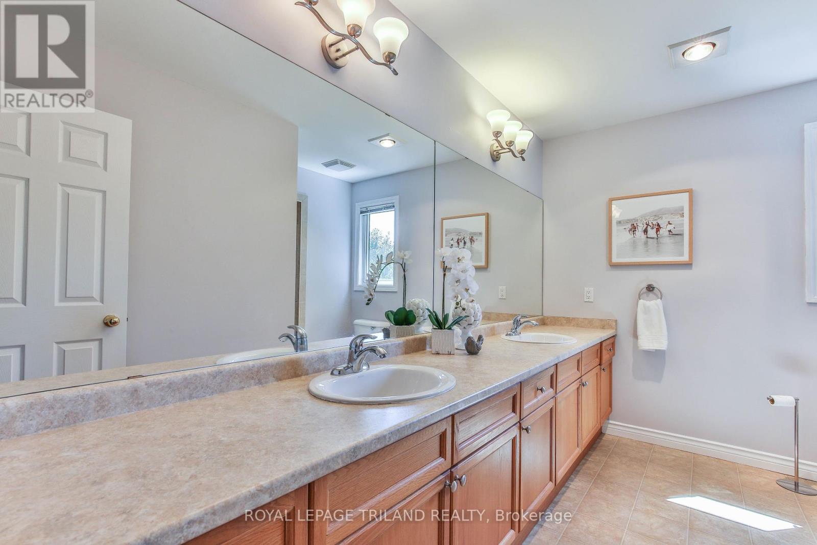 41 Greyrock Crescent, London East, Ontario  N5Y 6L4 - Photo 27 - X12382921