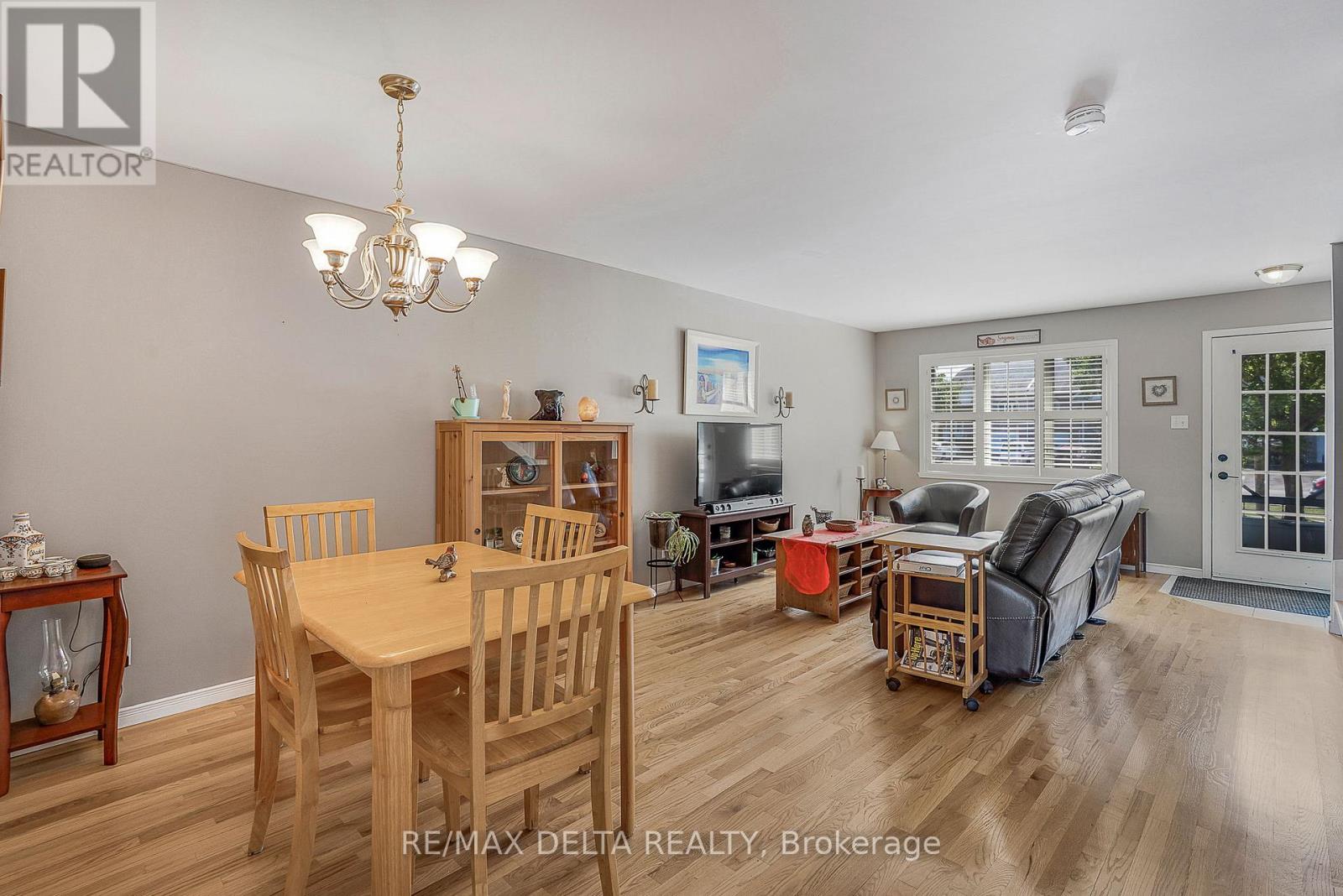 843 Nelson Street W, Hawkesbury, Ontario  K6A 3T3 - Photo 8 - X12386015