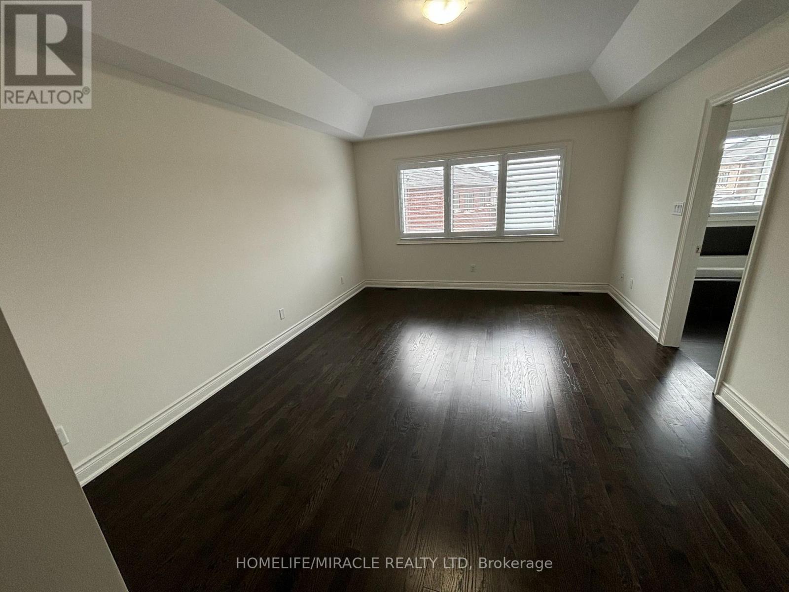 Main - 12 Gruenwald Gate, Brampton, Ontario  L6Y 0C3 - Photo 14 - W12385581