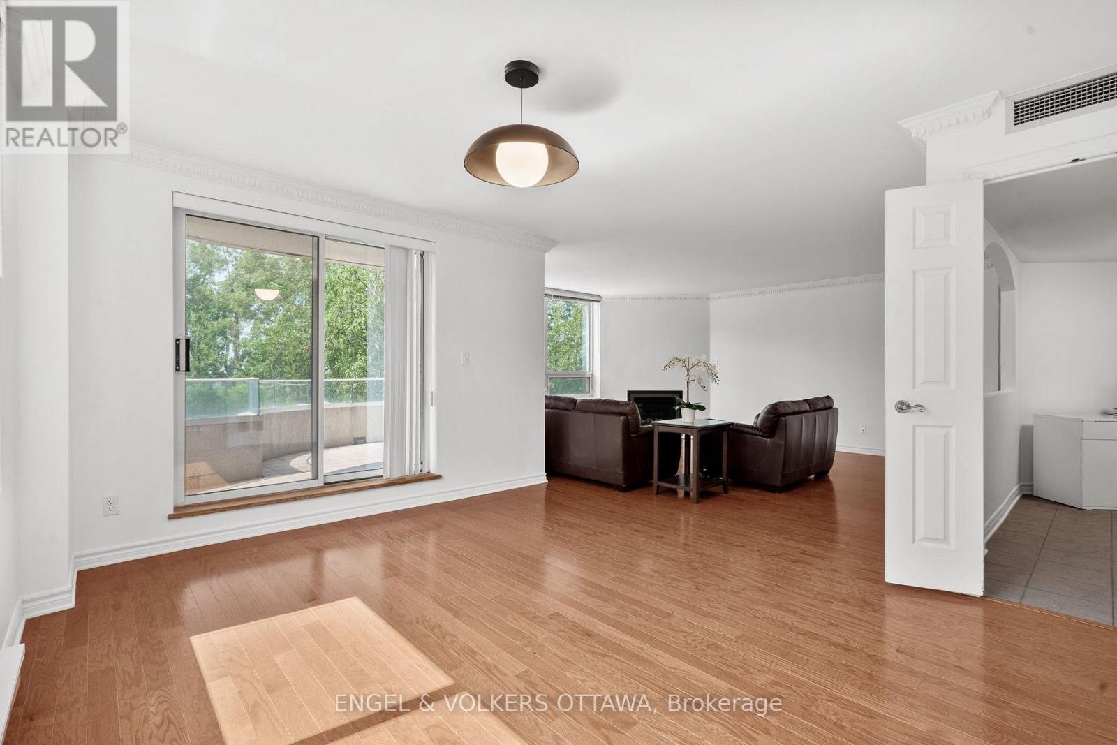 305 - 3105 Carling Avenue, Ottawa, Ontario  K2H 5A6 - Photo 12 - X12386047