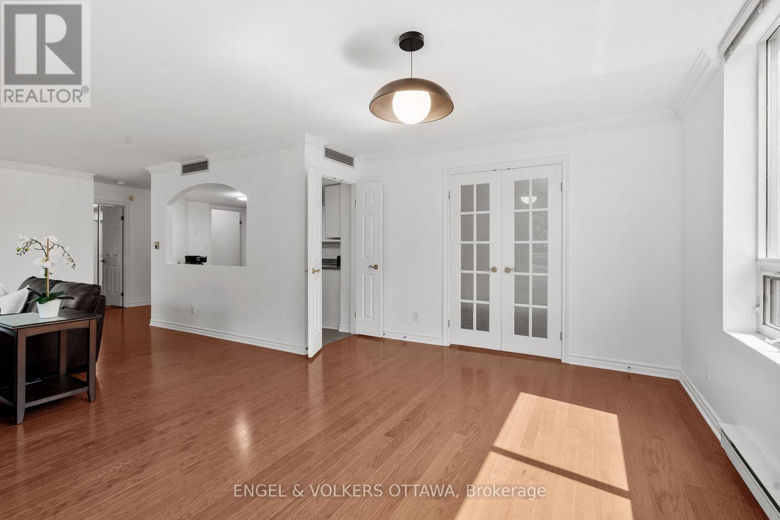 305 - 3105 Carling Avenue, Ottawa, Ontario  K2H 5A6 - Photo 13 - X12386047