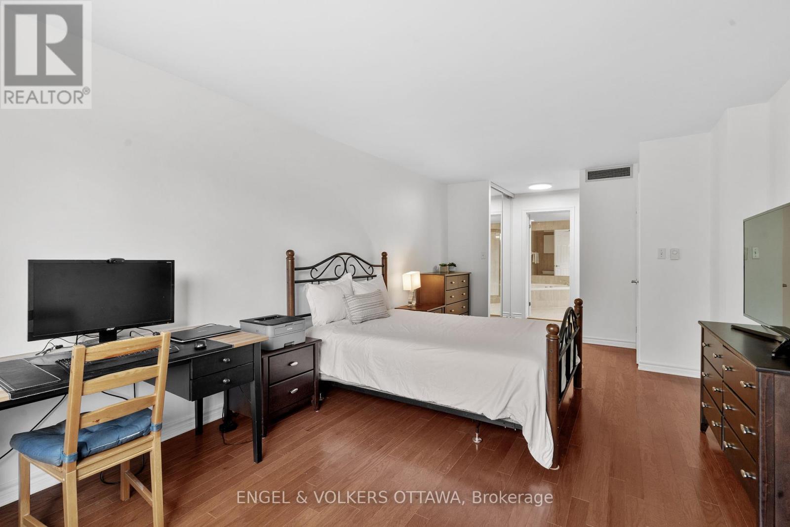 305 - 3105 Carling Avenue, Ottawa, Ontario  K2H 5A6 - Photo 24 - X12386047