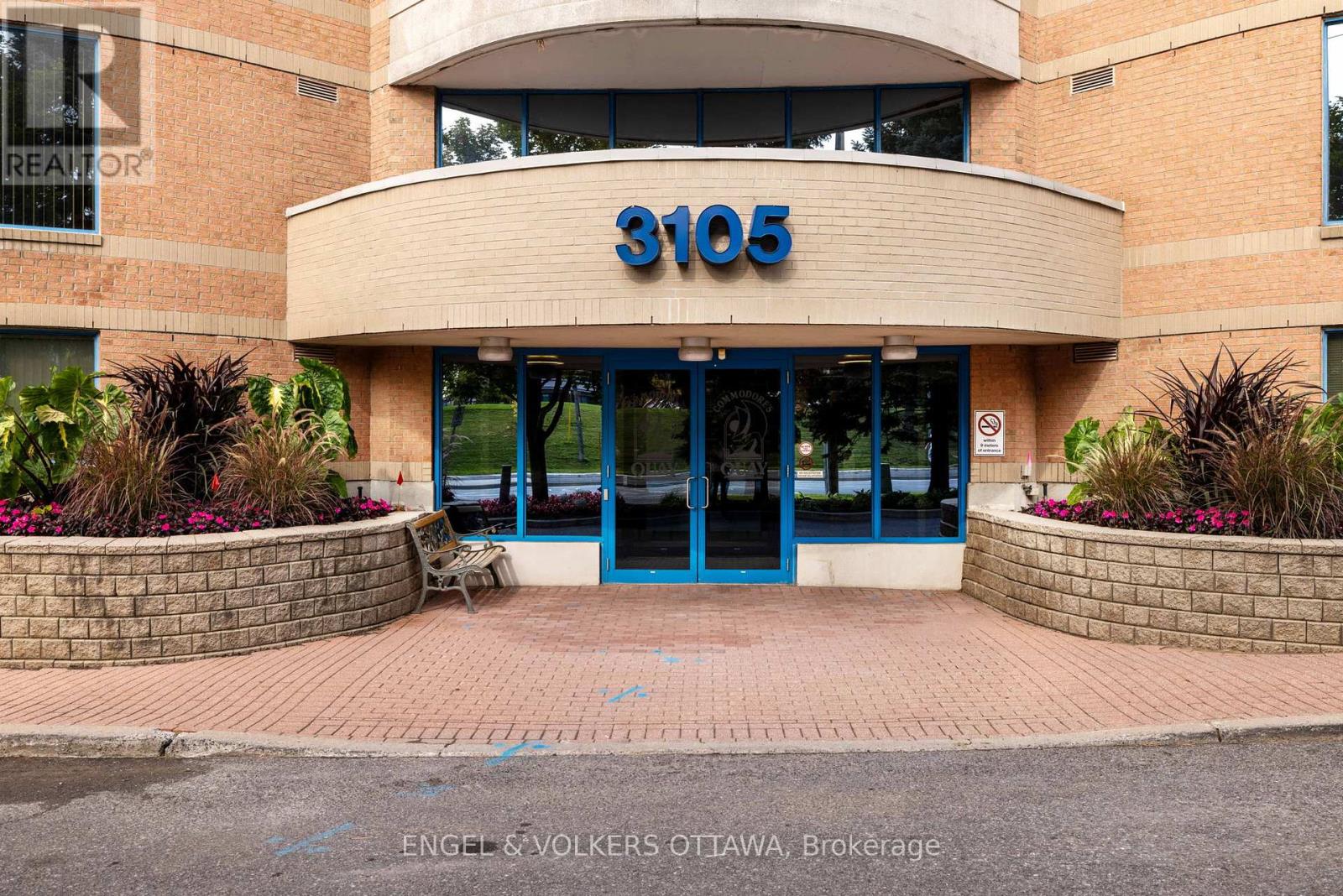 305 - 3105 Carling Avenue, Ottawa, Ontario  K2H 5A6 - Photo 4 - X12386047