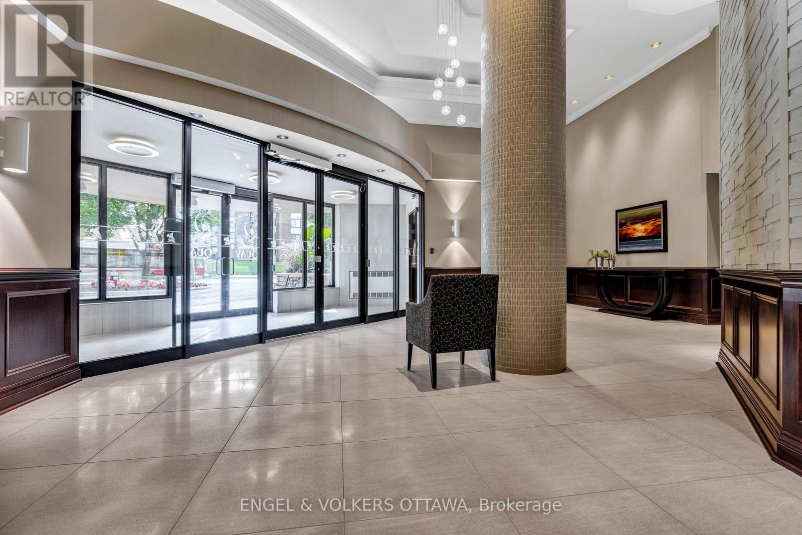 305 - 3105 Carling Avenue, Ottawa, Ontario  K2H 5A6 - Photo 5 - X12386047