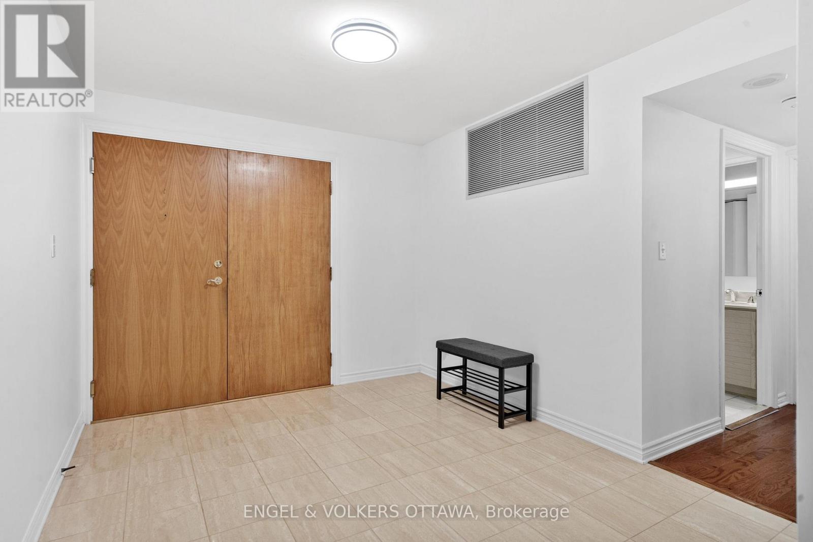 305 - 3105 Carling Avenue, Ottawa, Ontario  K2H 5A6 - Photo 6 - X12386047