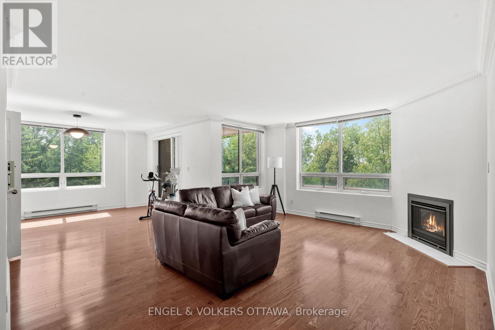 305 - 3105 Carling Avenue, Ottawa, Ontario  K2H 5A6 - Photo 8 - X12386047