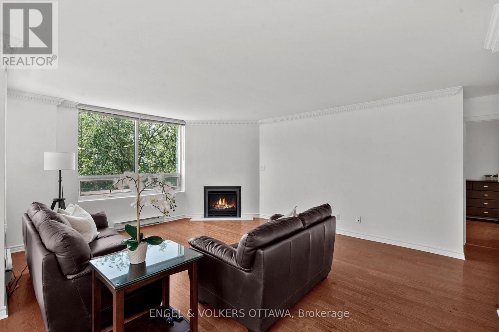 305 - 3105 Carling Avenue, Ottawa, Ontario  K2H 5A6 - Photo 9 - X12386047