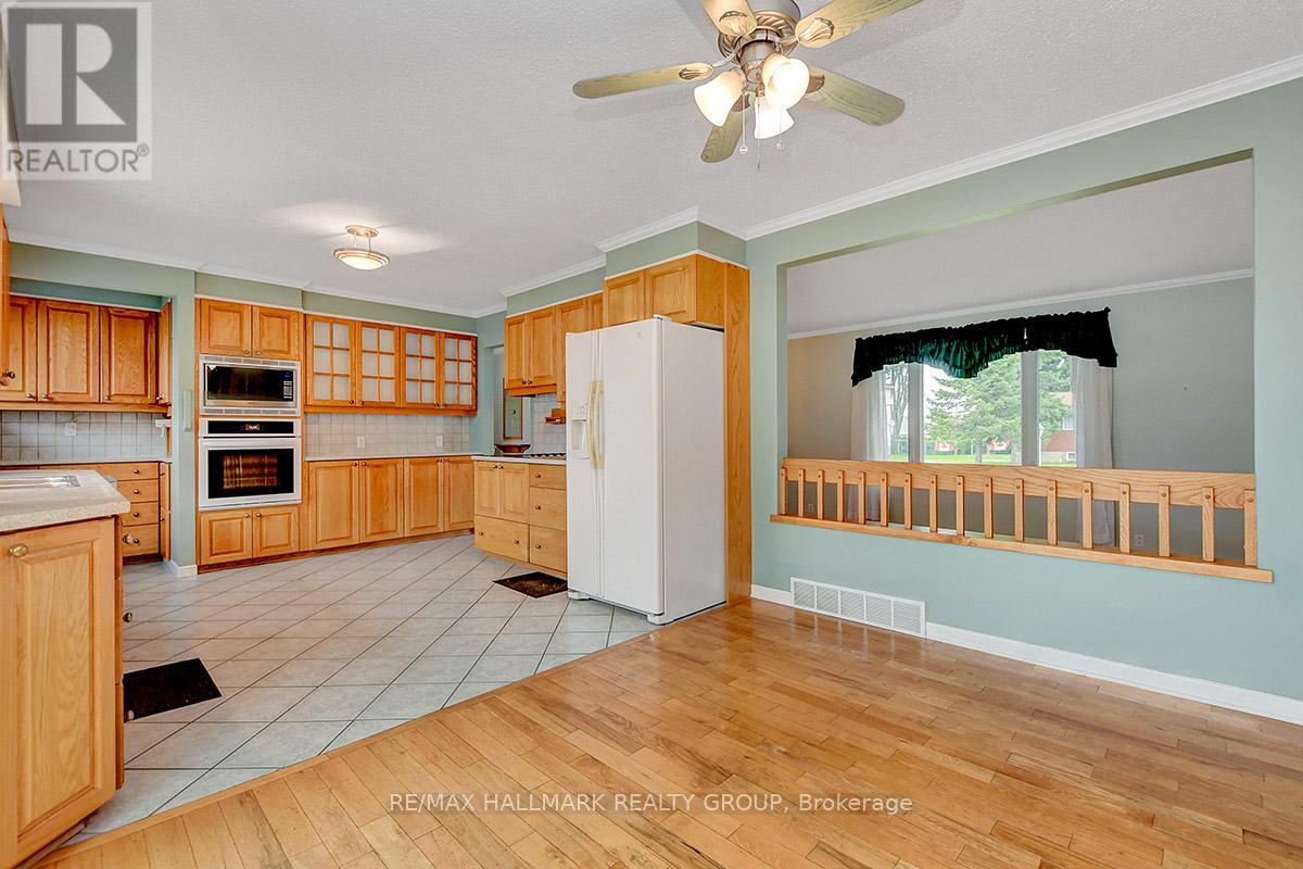 1134 Maisonneuve Street, Ottawa, Ontario  K1C 1L1 - Photo 14 - X12386053