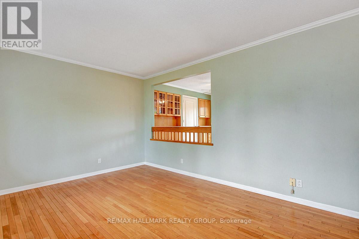 1134 Maisonneuve Street, Ottawa, Ontario  K1C 1L1 - Photo 5 - X12386053