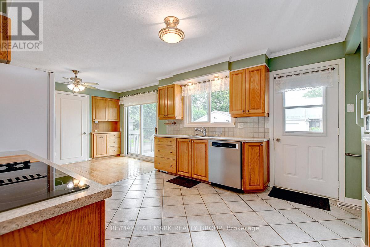 1134 Maisonneuve Street, Ottawa, Ontario  K1C 1L1 - Photo 7 - X12386053