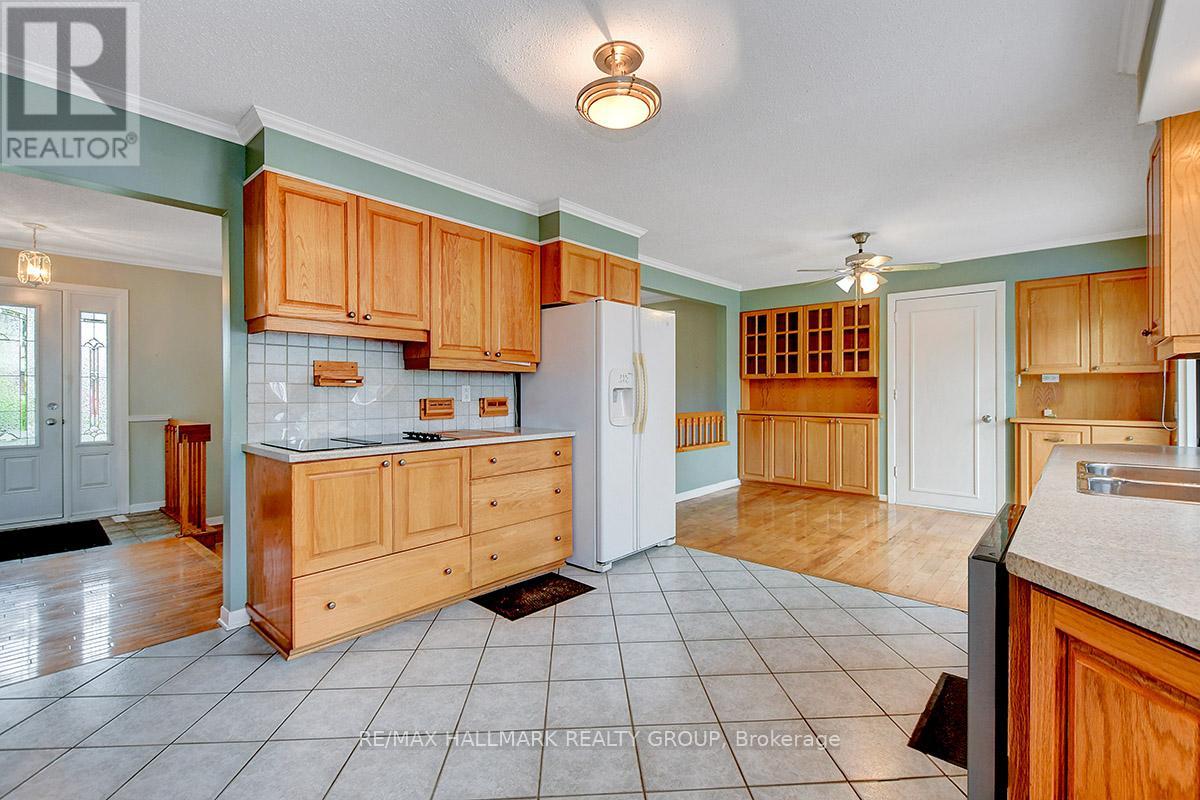 1134 Maisonneuve Street, Ottawa, Ontario  K1C 1L1 - Photo 8 - X12386053