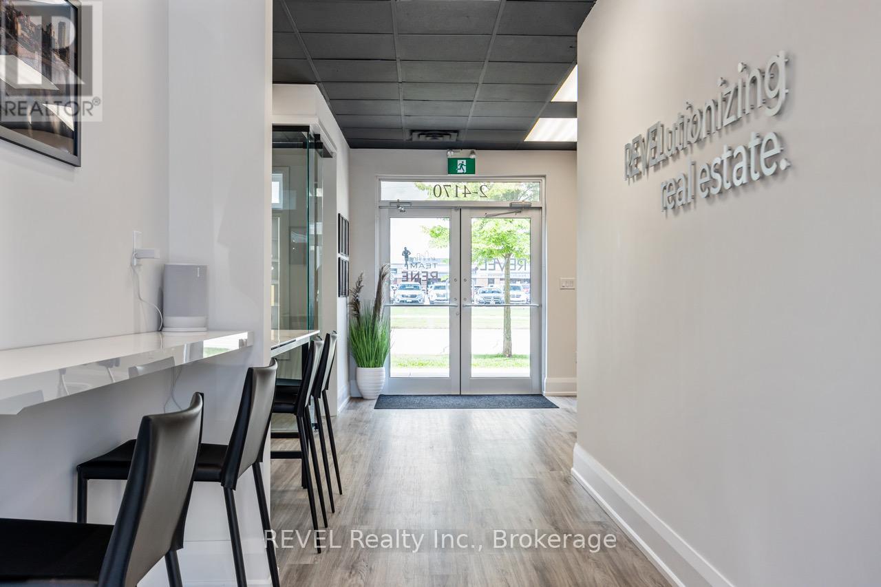 2 - 4170 Fairview Street, Burlington, Ontario  L7L 0G7 - Photo 9 - W12386044