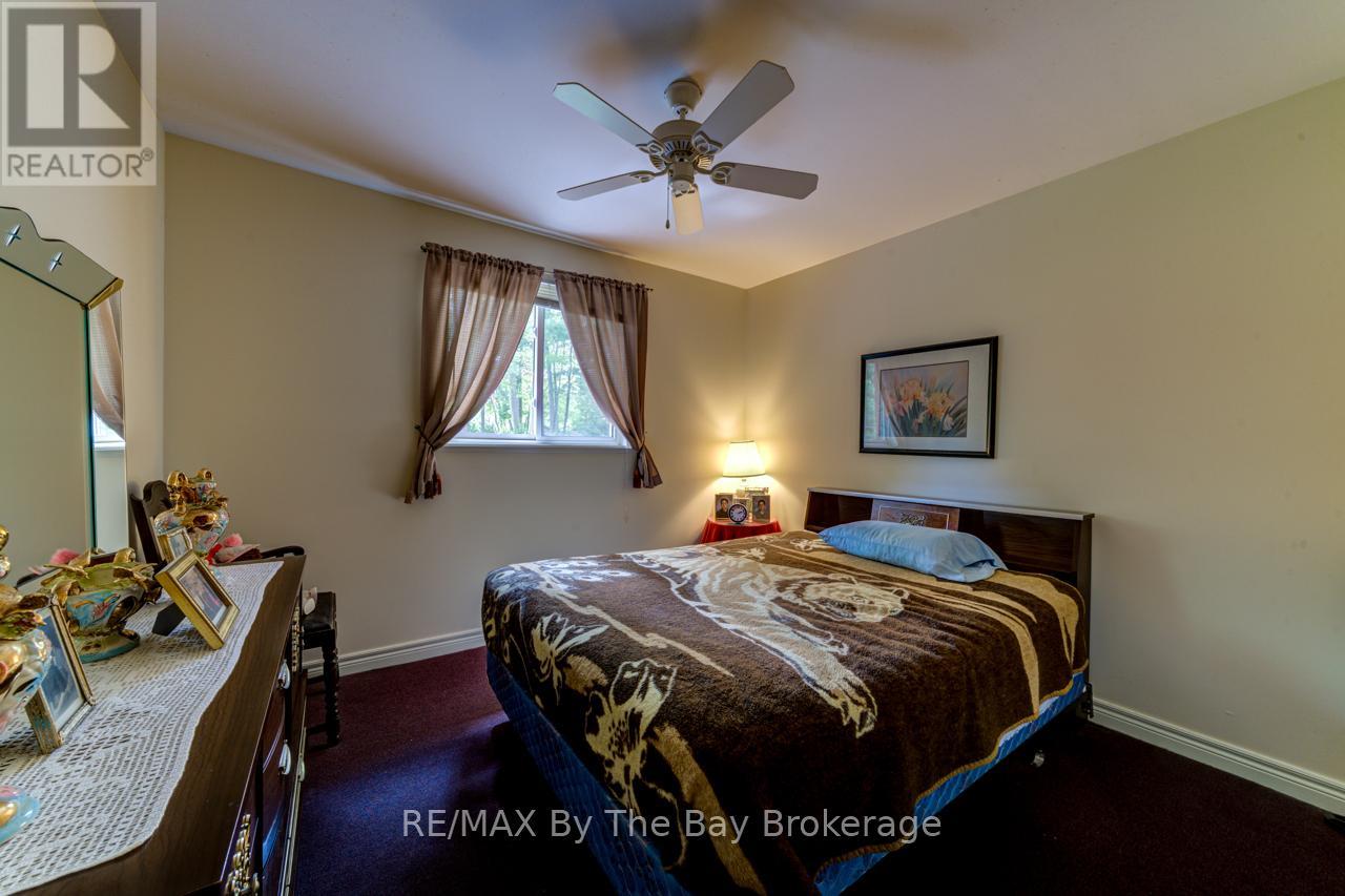 58 29th Street N, Wasaga Beach, Ontario  L9Z 2E1 - Photo 14 - S12386048