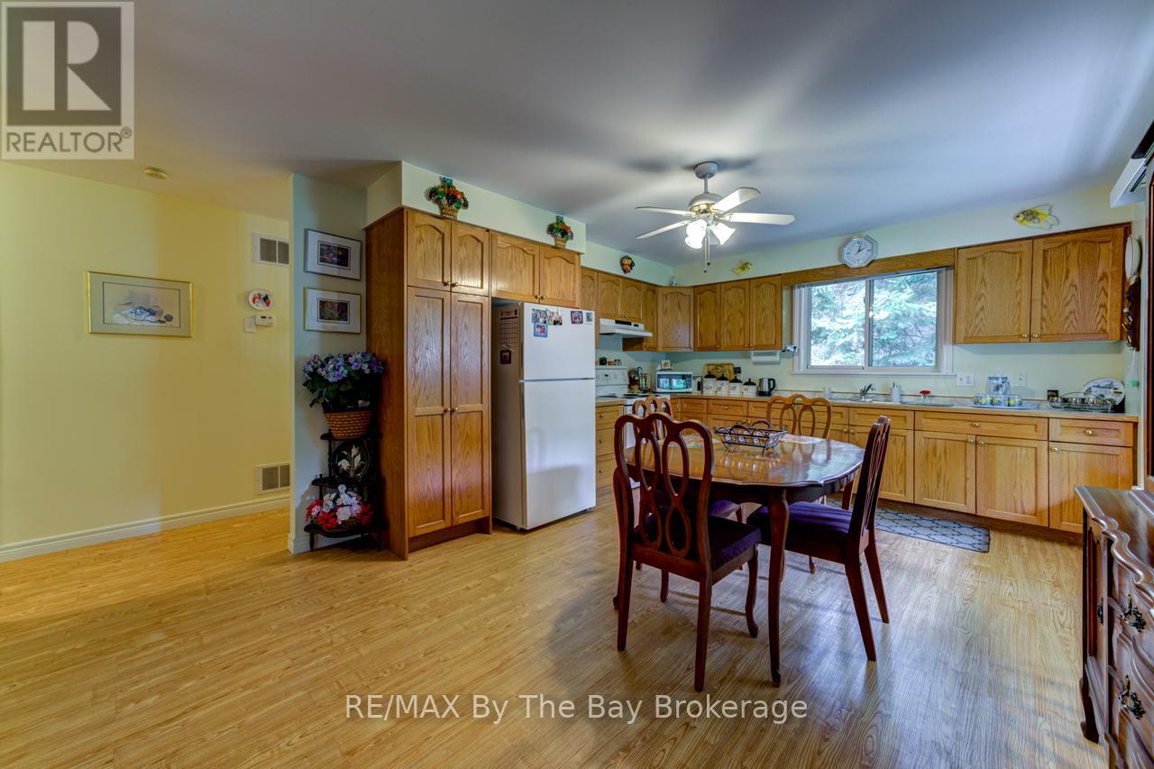 58 29th Street N, Wasaga Beach, Ontario  L9Z 2E1 - Photo 8 - S12386048