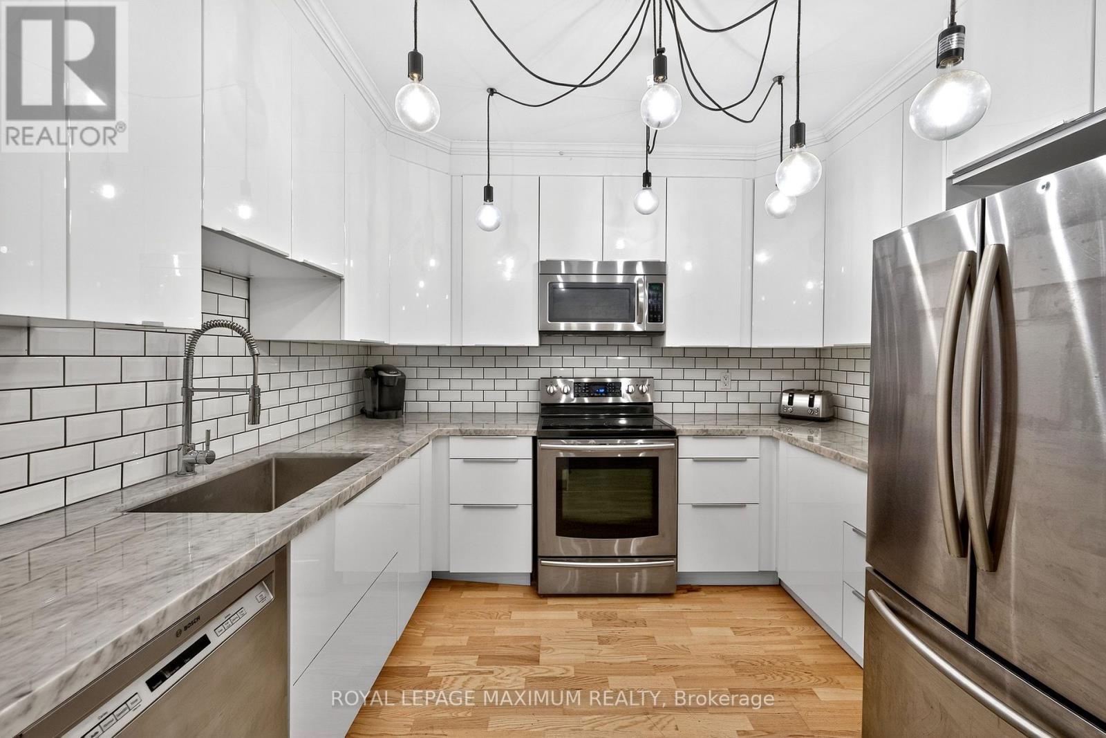 Unit 2 - 263 Brock Avenue, Toronto, Ontario  M6K 2M3 - Photo 17 - C12386033