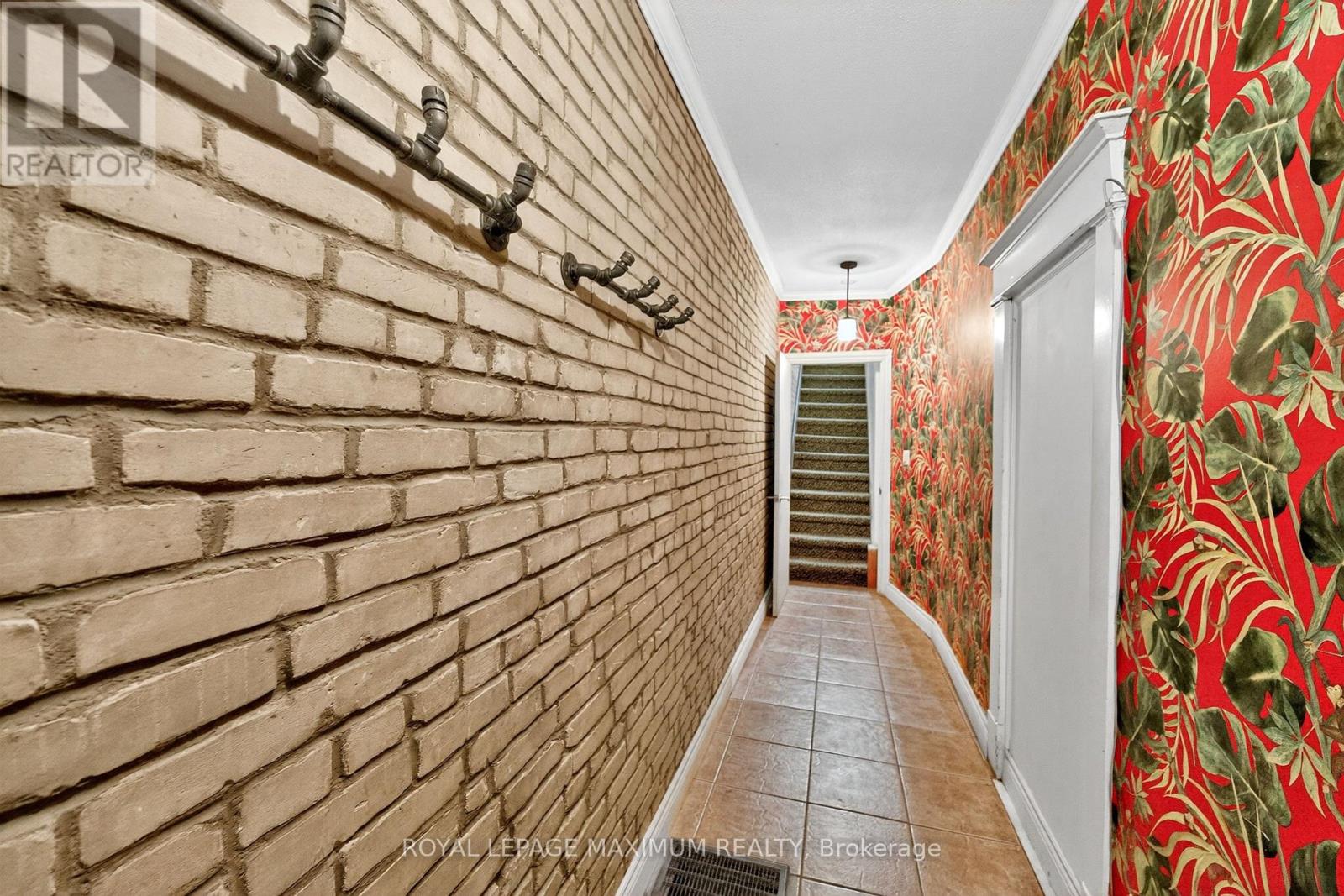 Unit 2 - 263 Brock Avenue, Toronto, Ontario  M6K 2M3 - Photo 3 - C12386033