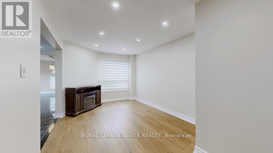 18 Littleborough Court, Toronto (Highland Creek), Ontario  M1C 4S5 - Photo 12 - E12386043