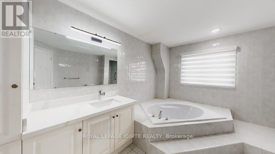 18 Littleborough Court, Toronto (Highland Creek), Ontario  M1C 4S5 - Photo 25 - E12386043