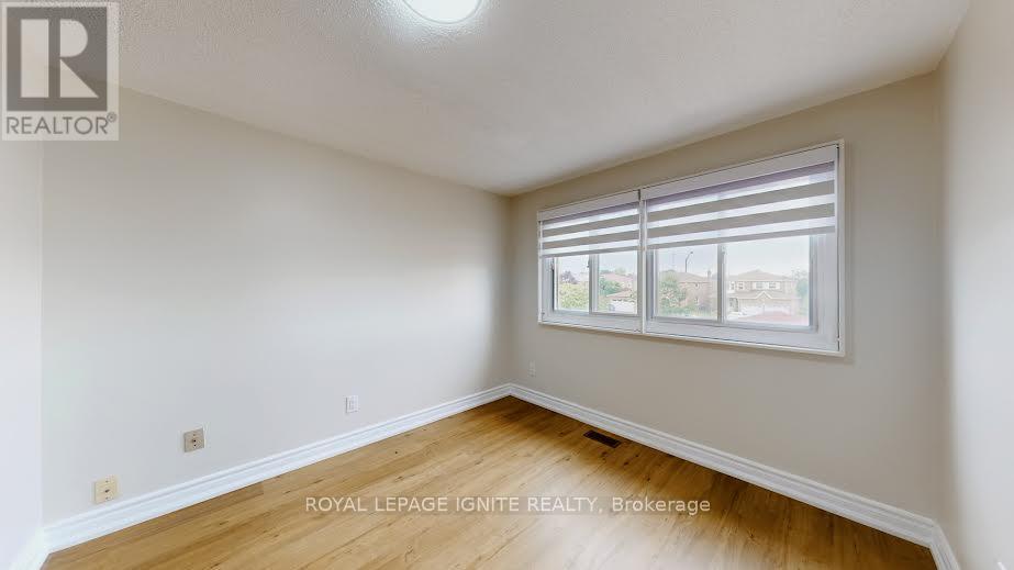 18 Littleborough Court, Toronto (Highland Creek), Ontario  M1C 4S5 - Photo 34 - E12386043