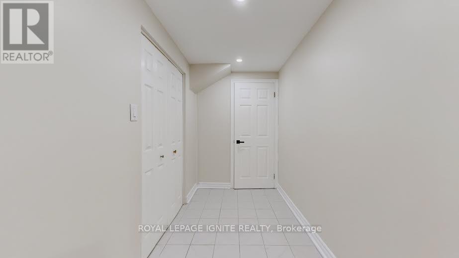 18 Littleborough Court, Toronto (Highland Creek), Ontario  M1C 4S5 - Photo 43 - E12386043