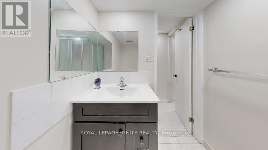 18 Littleborough Court, Toronto (Highland Creek), Ontario  M1C 4S5 - Photo 44 - E12386043