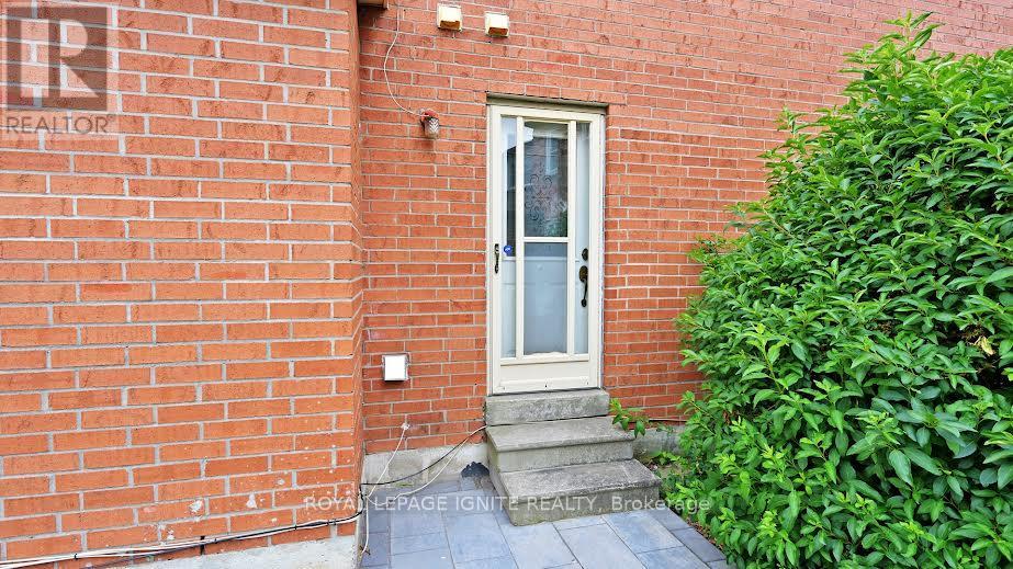 18 Littleborough Court, Toronto (Highland Creek), Ontario  M1C 4S5 - Photo 46 - E12386043